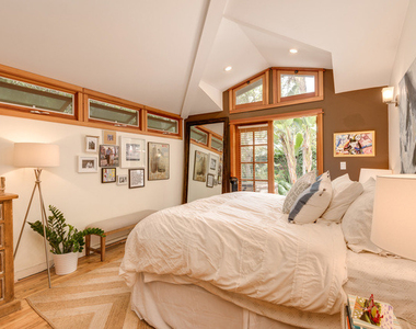 2417 Bryan Avenue - Photo Thumbnail 7
