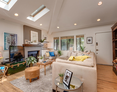 2417 Bryan Avenue - Photo Thumbnail 2