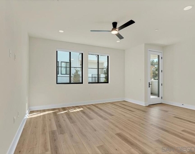 1103 Catania Ct - Photo Thumbnail 6