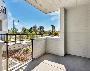 1103 Catania Ct - Photo Thumbnail 18