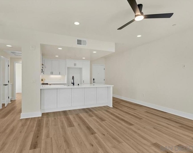 1103 Catania Ct - Photo Thumbnail 7