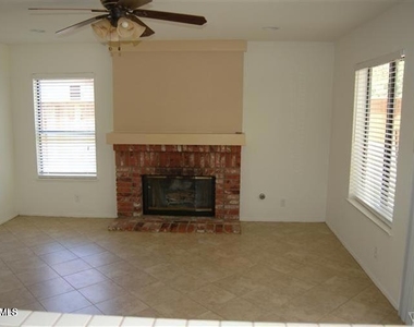 2432 Rikkard Drive - Photo Thumbnail 2