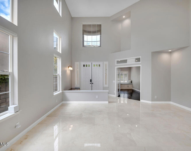 6320 Ballantine Place - Photo Thumbnail 7
