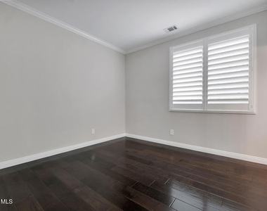 6320 Ballantine Place - Photo Thumbnail 23