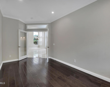 6320 Ballantine Place - Photo Thumbnail 11