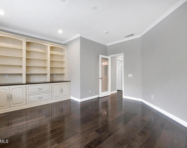 6320 Ballantine Place - Photo Thumbnail 47