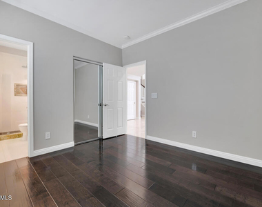6320 Ballantine Place - Photo Thumbnail 24