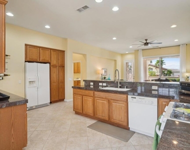 80570 Hoylake Drive - Photo Thumbnail 14