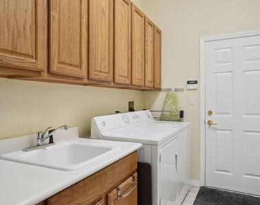 80570 Hoylake Drive - Photo Thumbnail 15