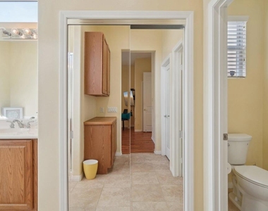 80570 Hoylake Drive - Photo Thumbnail 20