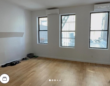 2807 3rd Avenue - Photo Thumbnail 3