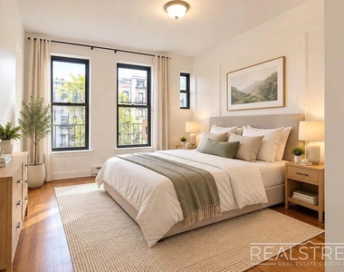 369 Menahan Street - Photo Thumbnail 2