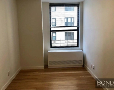 West 87th Street - Photo Thumbnail 2