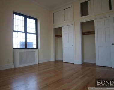 Second Avenue - Photo Thumbnail 2