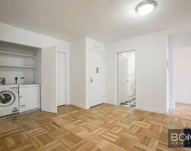 East 79th Street - Photo Thumbnail 8