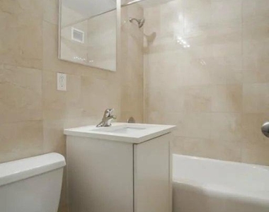 East 79th Street - Photo Thumbnail 14