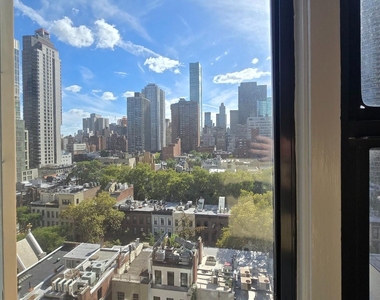 East 63rd Street - Photo Thumbnail 3