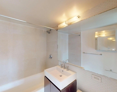 East 63rd Street - Photo Thumbnail 8