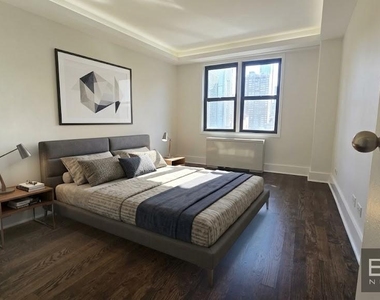 East 63rd Street - Photo Thumbnail 9