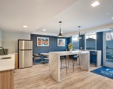 188-11 Hillside Avenue - Photo Thumbnail 10
