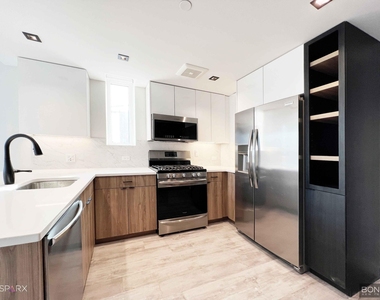 188-11 Hillside Avenue - Photo Thumbnail 1
