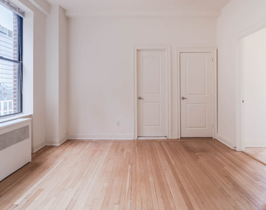 228 West 71st Street - Photo Thumbnail 20