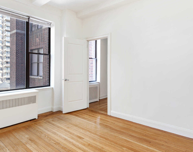 228 West 71st Street - Photo Thumbnail 19