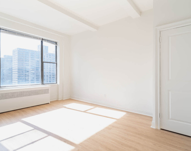 228 West 71st Street - Photo Thumbnail 17
