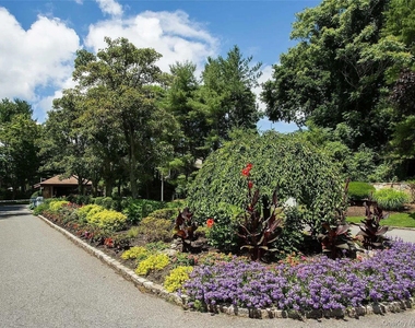 126 Foxwood Drive - Photo Thumbnail 1