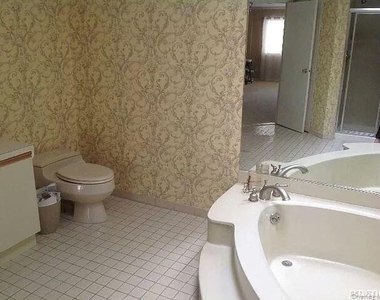 126 Foxwood Drive - Photo Thumbnail 15