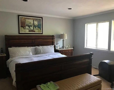 126 Foxwood Drive - Photo Thumbnail 5