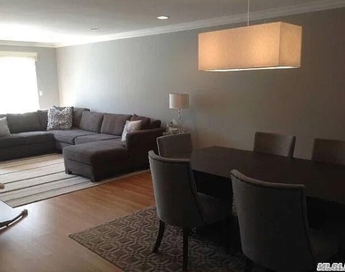 126 Foxwood Drive - Photo Thumbnail 6