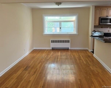 219 Willets Lane - Photo Thumbnail 3