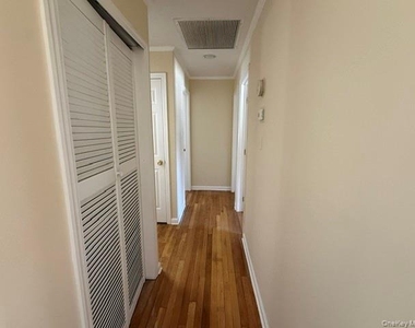 219 Willets Lane - Photo Thumbnail 6