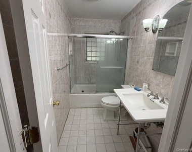 219 Willets Lane - Photo Thumbnail 10