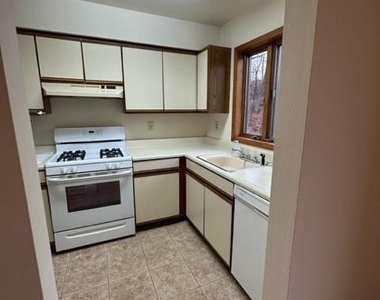 6 Cedar Lane - Photo Thumbnail 6