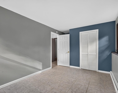 155 Stoneleigh Avenue - Photo Thumbnail 32