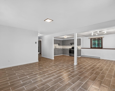 155 Stoneleigh Avenue - Photo Thumbnail 17