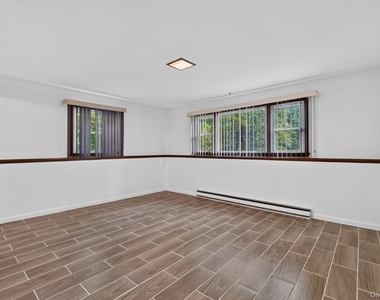 155 Stoneleigh Avenue - Photo Thumbnail 15