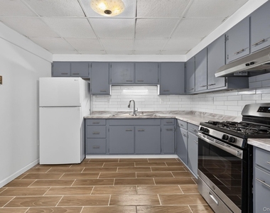 155 Stoneleigh Avenue - Photo Thumbnail 24