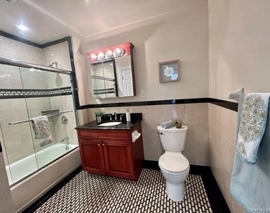 2805 Vista View Drive - Photo Thumbnail 5