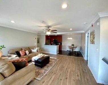 1303 Vista View Drive - Photo Thumbnail 5