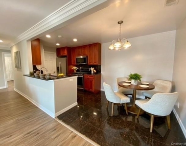 1303 Vista View Drive - Photo Thumbnail 1