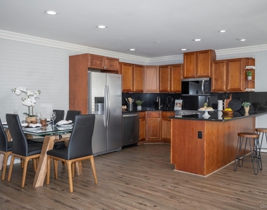 1503 Dolphin Lane - Photo Thumbnail 2