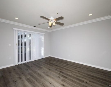152 Lake Pointe Court - Photo Thumbnail 5