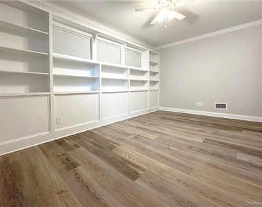 32 General Heath Avenue - Photo Thumbnail 5