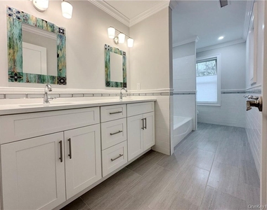 32 General Heath Avenue - Photo Thumbnail 13