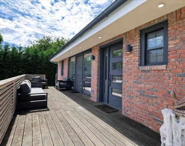 344 E Beech Street - Photo Thumbnail 8