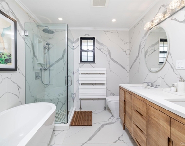 344 E Beech Street - Photo Thumbnail 14