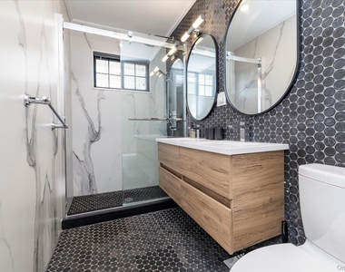 344 E Beech Street - Photo Thumbnail 18